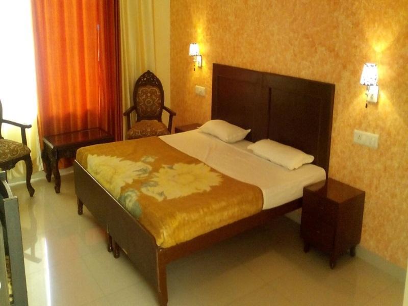 The Baghban Hotel & Resort, Baddi Buitenkant foto