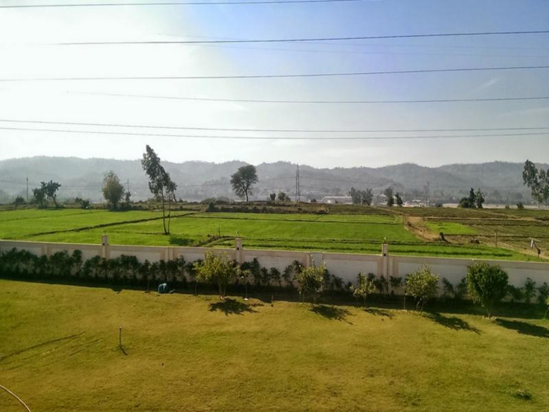 The Baghban Hotel & Resort, Baddi Buitenkant foto