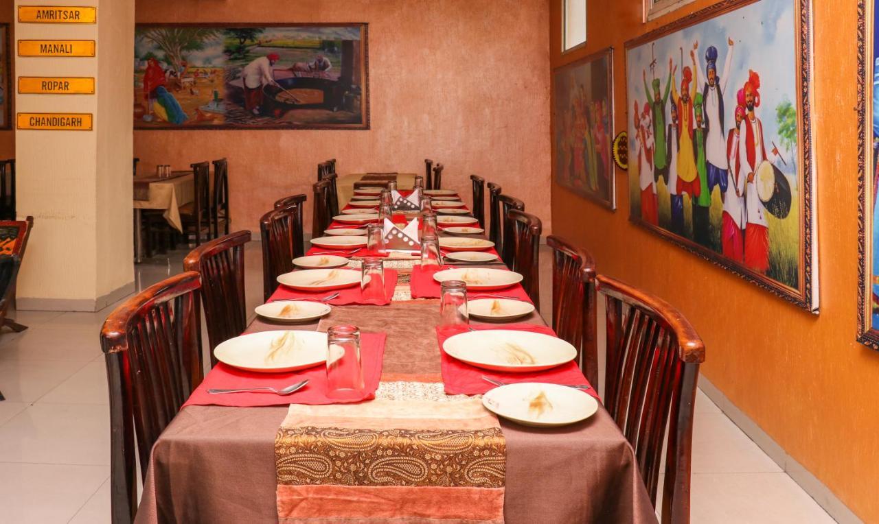 The Baghban Hotel & Resort, Baddi Buitenkant foto