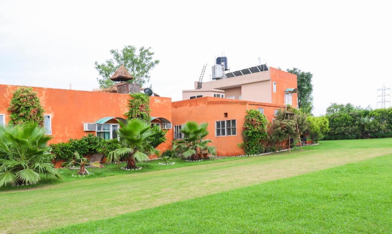 The Baghban Hotel & Resort, Baddi Buitenkant foto