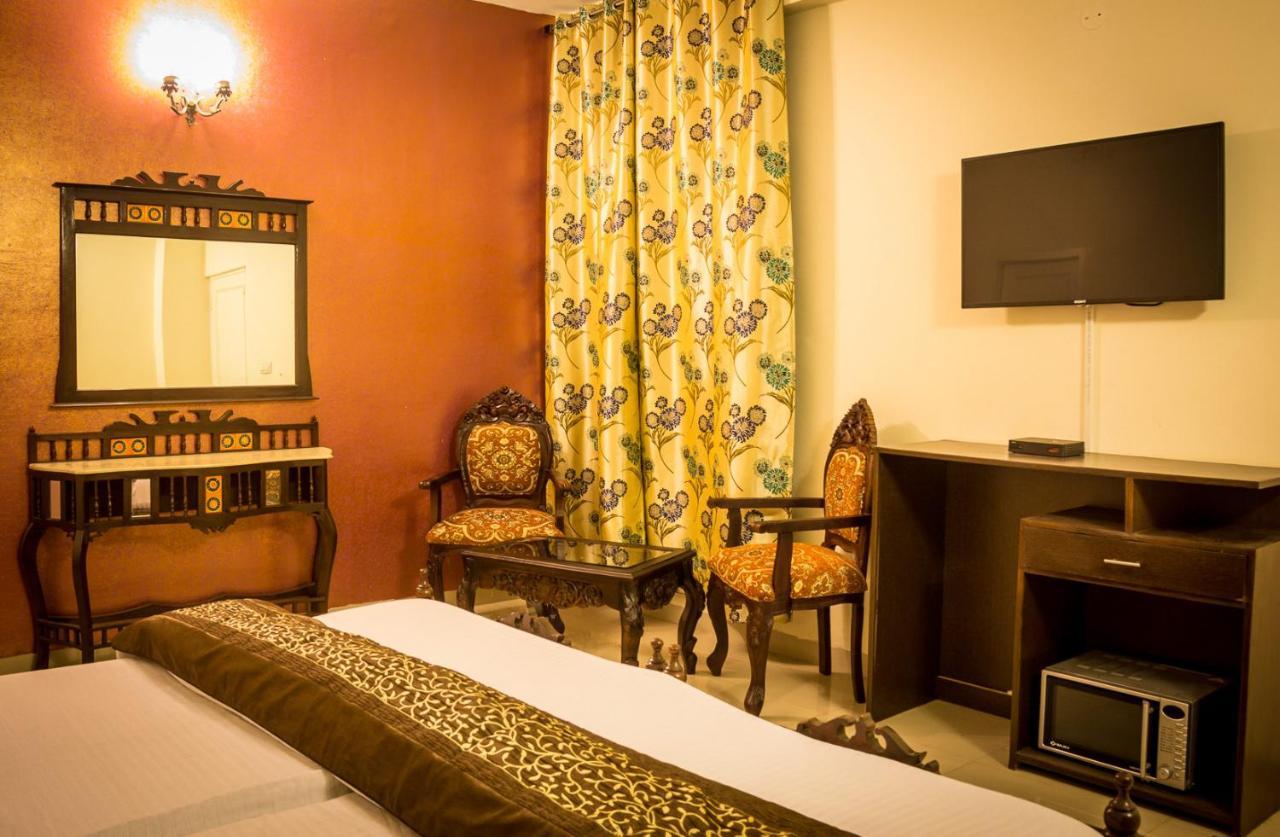 The Baghban Hotel & Resort, Baddi Buitenkant foto